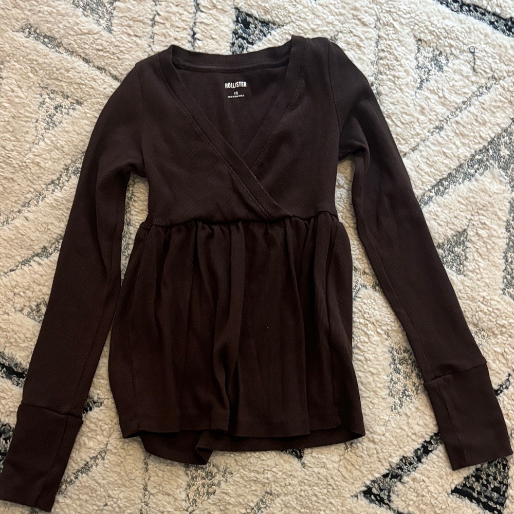 Hollister Women's Chocolate Long Sleeve Top